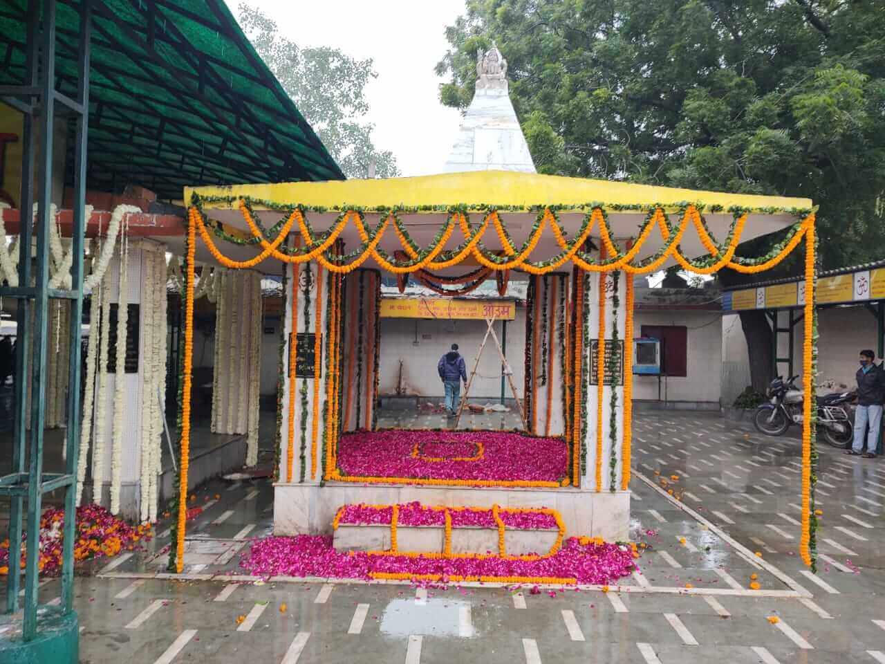 Book Lodhi Road Cremation Ground, Delhi Last Journey