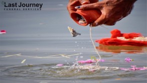 Why do the Hindus Believe in Immersing the Ashes in the Holy River Ganga?