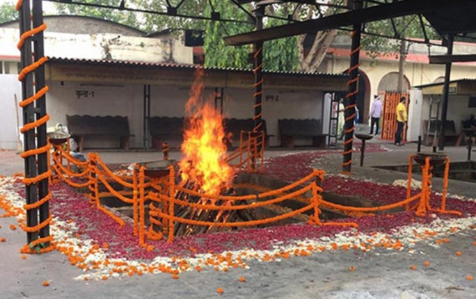 Changes in the Hindu Cremation Process: Modernizing Last Rites and Funeral Customs